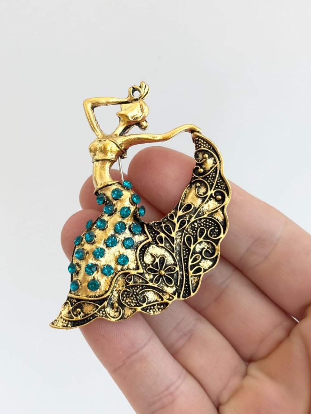 Mint Flamenco Dancer Peacock Gold Toned Textured Floral Vintage Style Brooch Pin - Picture 16 of 16
